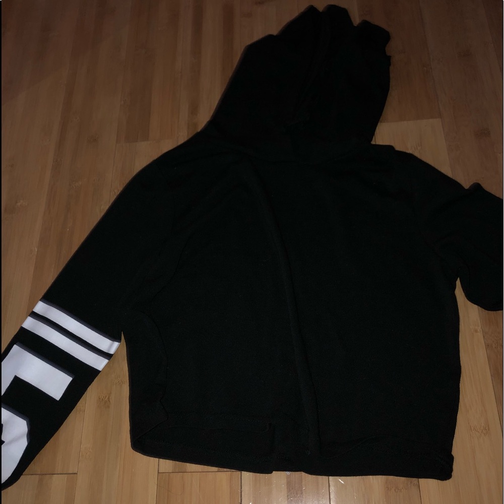 Cropped hoodie
